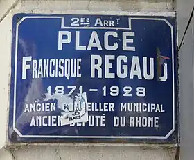 Voir la plaque.