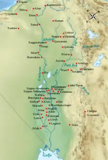 Carte de la Mésopotamie représentant les cours d'eau, le relief et la localisation de plusieurs sites archéologiques.