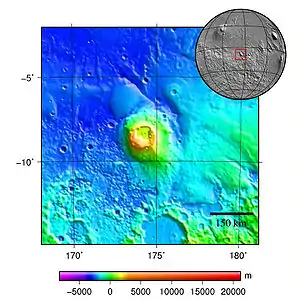 Apollinaris Mons, au sud-est d'Elysium Planitia, est un stratovolcan de 296&nbsp;km de diamètre, avec une très grande caldeira d'environ 80&nbsp;km de diamètre à 5&nbsp;km d'altitude, peut-être due à une explosion pyroclastique.