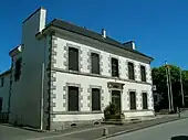 Vue générale de l'ancienne mairie.