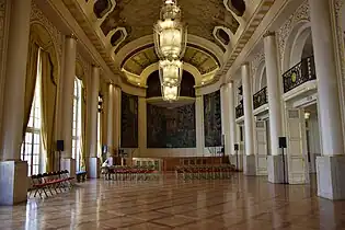 La salle des fêtes.