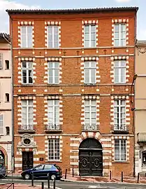 no&nbsp;16 : façade de la maison de la Belle-Paule.