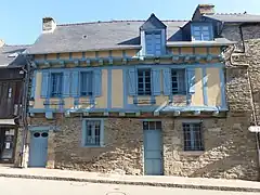 La maison du 2, rue des remparts.