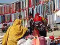 Vente d'objets rituel, Festival Magh Mela au Sangam de Prayaga, Allahabad, Uttar Pradesh, 2014.