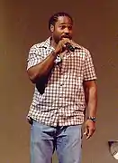 Malcolm-Jamal Warner interprète Angus T. Jefferson
