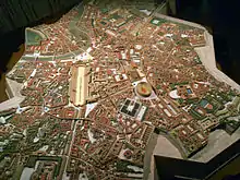 Photographie de la maquette d'une ville antique.