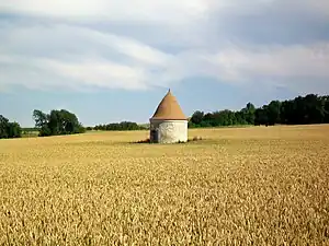 Ancien capteur de source au lieu-dit la Tourelle, entre Mareil et la RD 316.