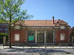 Loge de conciergerie du site de Roi-George, ancienne entrée de la caserne Barbot