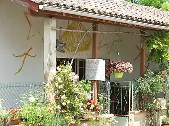 Halte pour les pèlerins traversant le village.