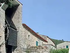 Moulin à huile avec son immense roue à aubes (7&nbsp;m).