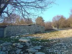 Le jas du Roussas (1&nbsp;207&nbsp;m).