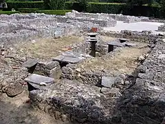 Hypocauste (système de chauffage par le sol).