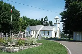Vestiges d'une église du XIXe&nbsp;siècle au sanctuaire Sainte-Anne-du-Bocage.