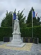 Monument aux morts en pierre de Soignies, après son déménagement en octobre 2013