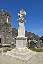 Le monument aux morts.