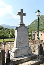 Le monument aux morts.