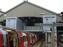 Le quai 4, vu vers le sud vers l'atelier.