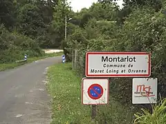 Panneau d'entrée de Montarlot, commune de Moret Loing et Orvanne