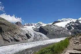 Vue du glacier Pers (au centre)