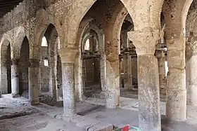 Mosquée Sidi Ghanem de Mila, âtie en 675 par Abou al-Mouhajir Dinar, l'émir d'Ifriqiya, de 674 à 681 pour le compte des Omeyyades.