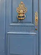 Vantail de la porte cochère.