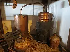 Alambic de bouilleur de cru.