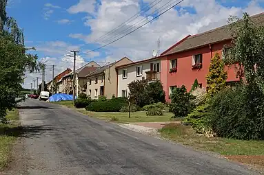 Nové Dvory : rue principale.