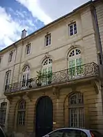 Maison Lecreulx, au no&nbsp;6.