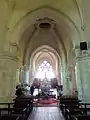 Nef, vue dans la croisée.