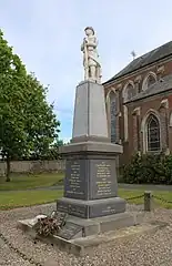 Le monument aux morts.