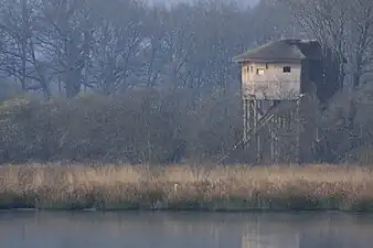 Le Grand Affût vu depuis la rive opposée.