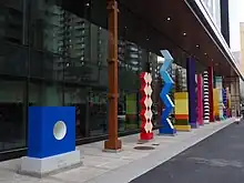 Œuvre d'art d'Ibghy & Lemmens au CHUM sur le boulevard René-Lévesque.