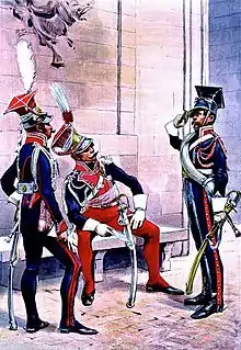 Trois officiers, l'un saluant les deux autres.