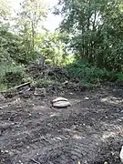 Le puits no&nbsp;1 dans son environnement.