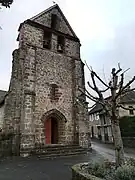 Le porche et le clocher-pignon.