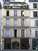 No&nbsp;16, vu de la rue de Béarn.