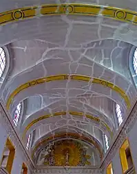 Détail des voûtes de la nef avant restauration.