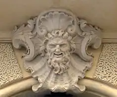 Mascaron.