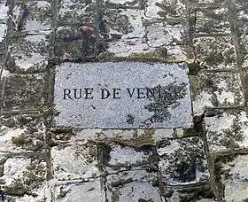 Plaque signalant l'ancienne rue de Venise.