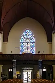 La nef, côté entrée.