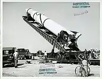 Erection du PGM-11 Redstone RS-01.