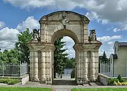 Porte d'entrée de l'ancien palais baroque Lubomirski, construit dans les années 1683-1693 et détruit par un incendie en 1846.
