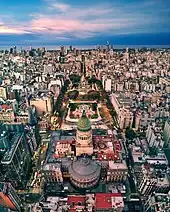 Vue aérienne du Palais et de la Place du Congrès