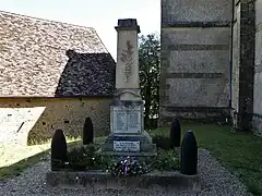 Le monument aux morts.