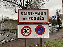 Panneau d'entrée de la commune de Saint-Maur