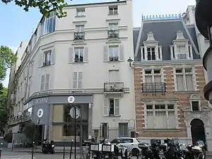 Nos&nbsp;46 et 48 : panneau Histoire de Paris.