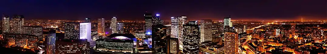 Le quartier, depuis la tour Défense 2000.