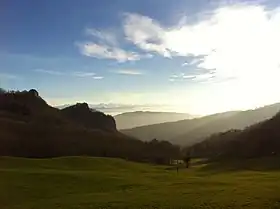 Le Geissflue, à gauche de l'image.