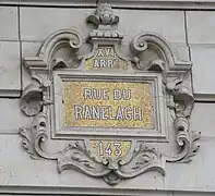 No&nbsp;143 : plaque particulière.