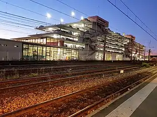 Parking aérien de la gare, coté quartier Belcier.